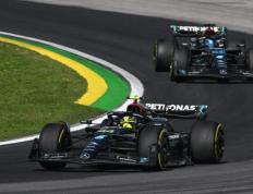 F1巴西站：太糟糕怀疑梅奔赛车升级出问题，一直被超车！